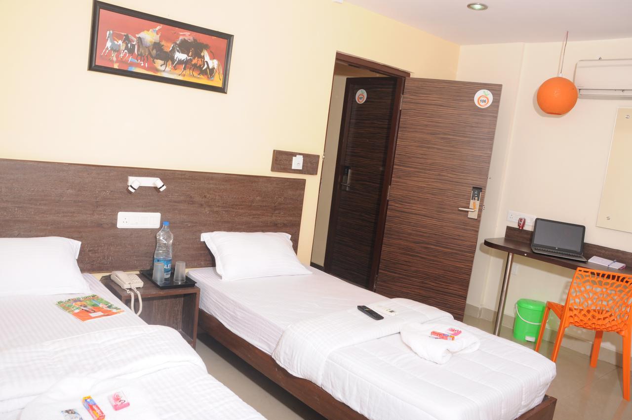Hotel Orangeinn Omr Perungudi Ченай Екстериор снимка