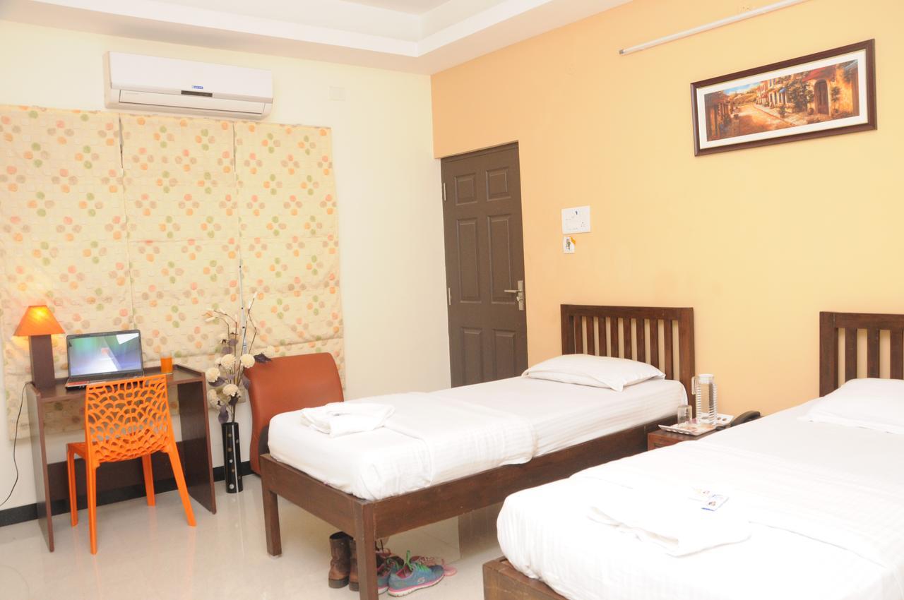 Hotel Orangeinn Omr Perungudi Ченай Екстериор снимка